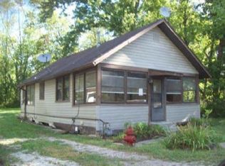 85 Euclid Ave, Chippewa Lake, OH 44215