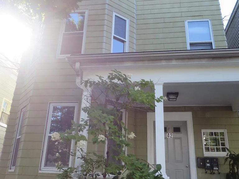 44 Glenwood Rd #2A — Photo 1