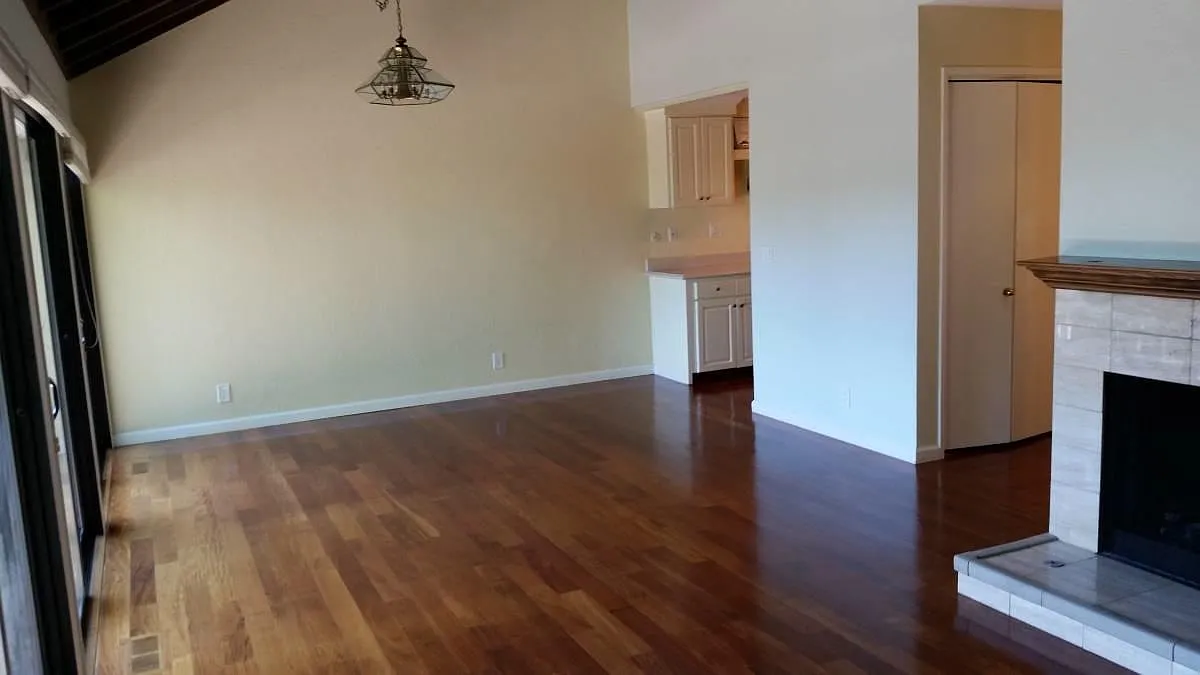 3 bed, 1570 sqft, $4,300 — Photo 1