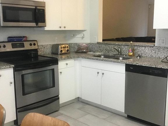 2nd image of 1617 SW Cameo Boulevard