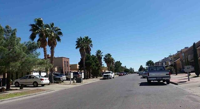 Exterior Neighborhood (street photo)