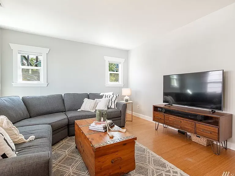 8547 16th Ave NW — Photo 3