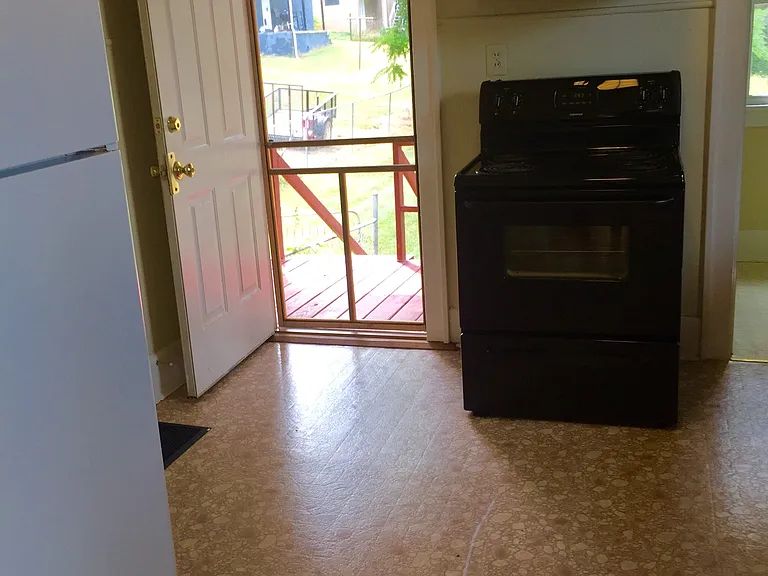 810 Robertson St — Photo 8