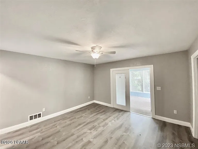 1031 Club House Blvd — Photo 21