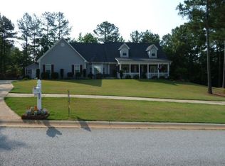 301 Park Chase Ct, Griffin, GA 30224