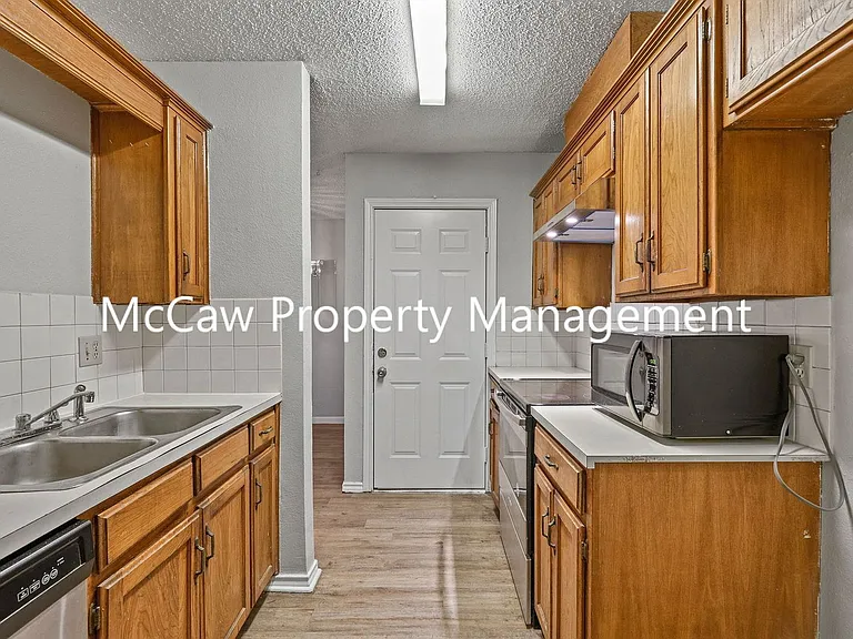 715 Long Ct — Photo 13