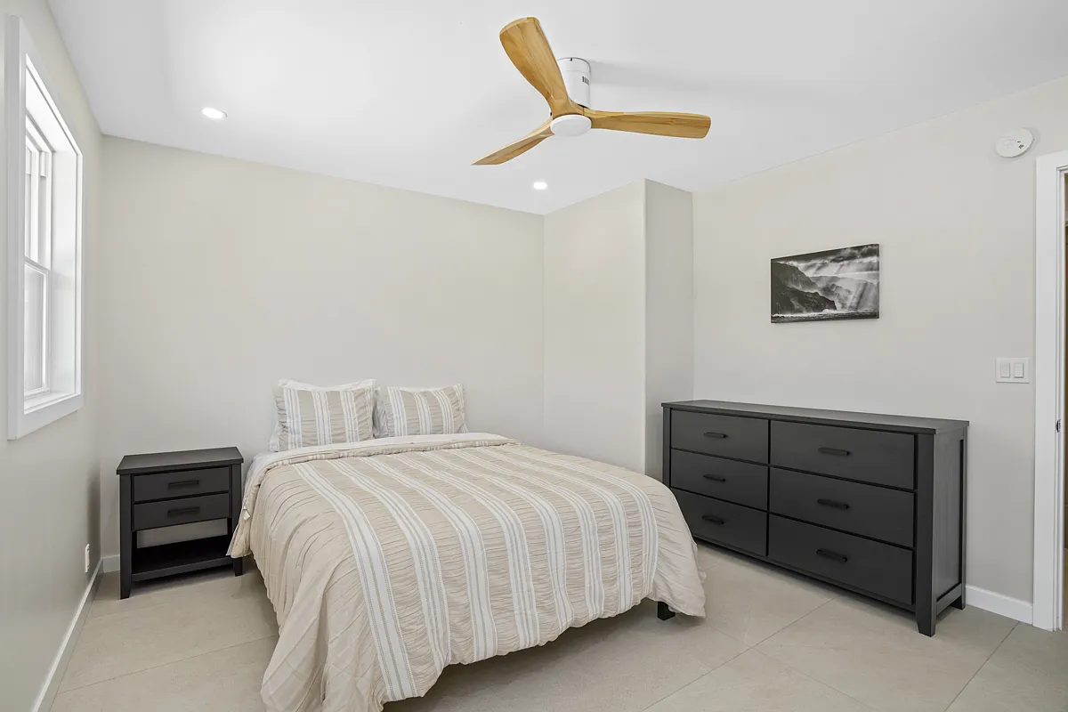2 bed, 1.5 bath, 1300 sqft, $3,750 — Photo 4
