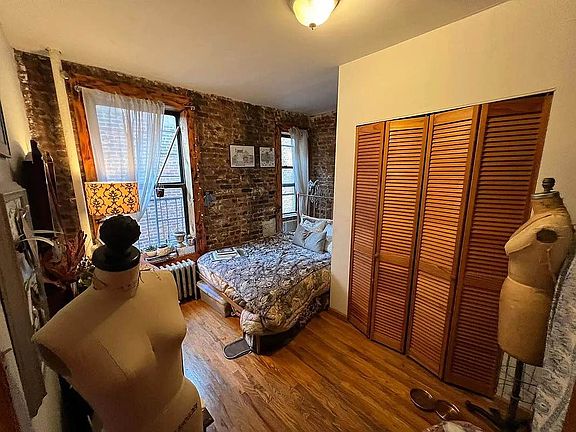 5th image of 202 E 7th St APT 2F