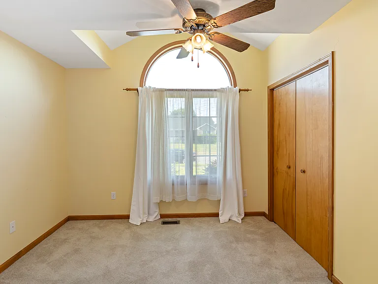 3442 Berkdale Dr — Photo 37