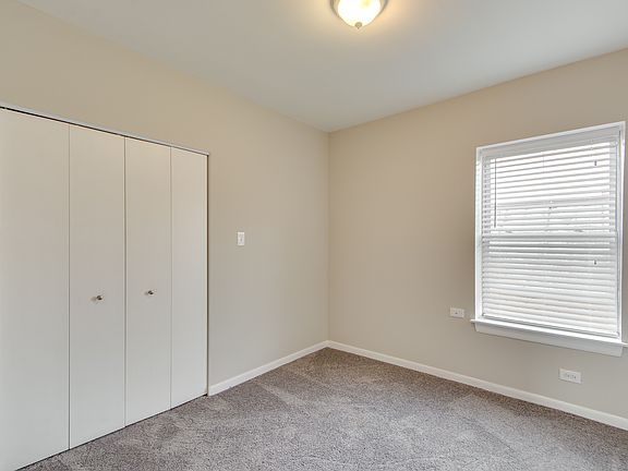 3rd image of 2406 N Kilbourn Ave