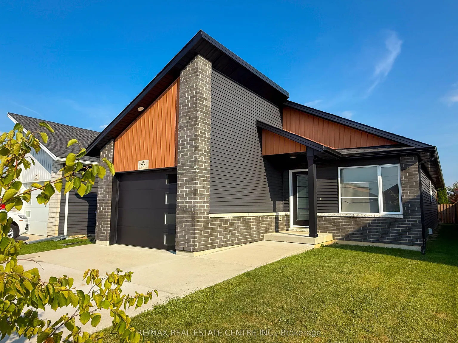 3 bed, $2,500 — Photo 2