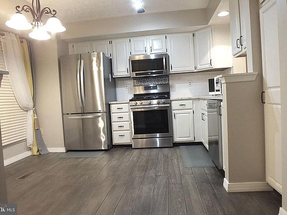 4th image of 21 Cedarcone Ct