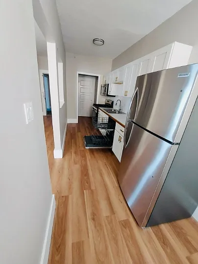 2 bed, 850 sqft, $1,500 — Photo 2