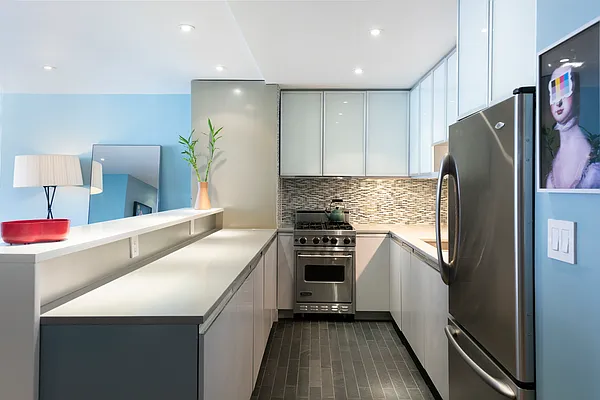 Sold by Douglas Elliman | media 15