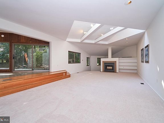 5th image of 10226 Forest Lake Dr