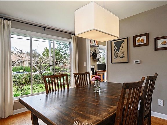 3rd image of 2627 32nd Ave W