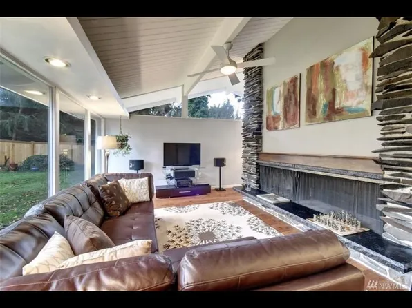 8033 NE 132nd St, Kirkland, WA 98034