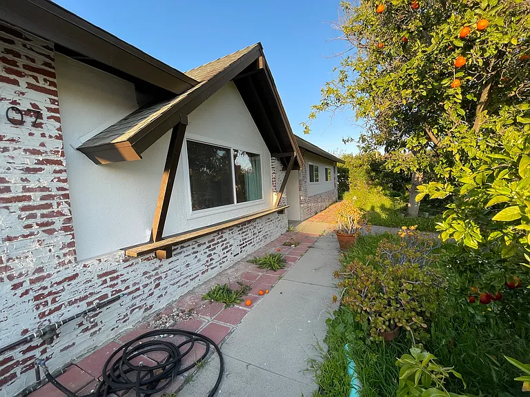 Hearst Dr — Photo 25