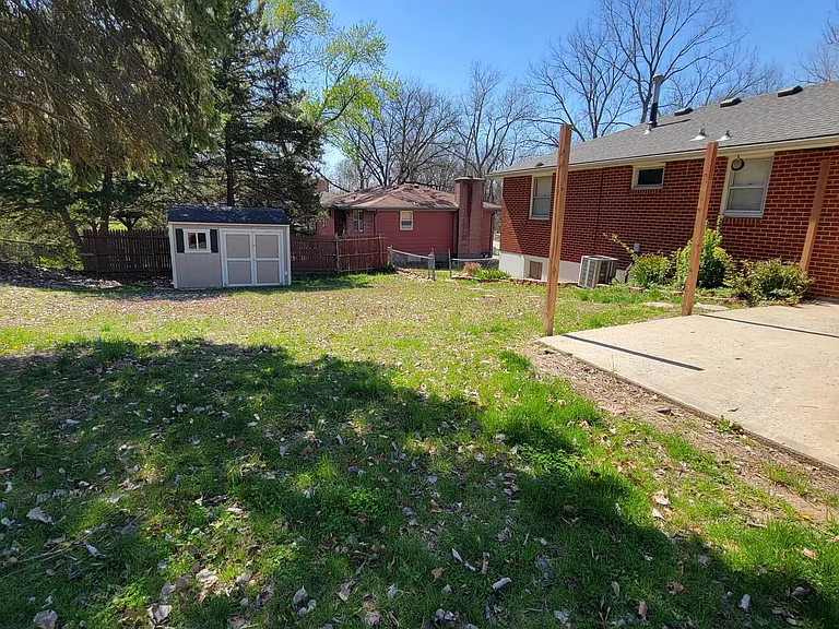 5025 NW 62nd St — Photo 3