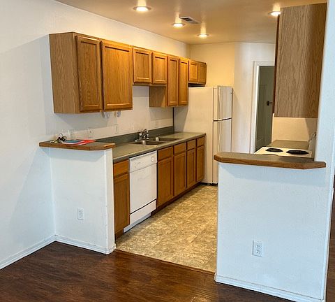 5th image of 113 Skeels Ave #2