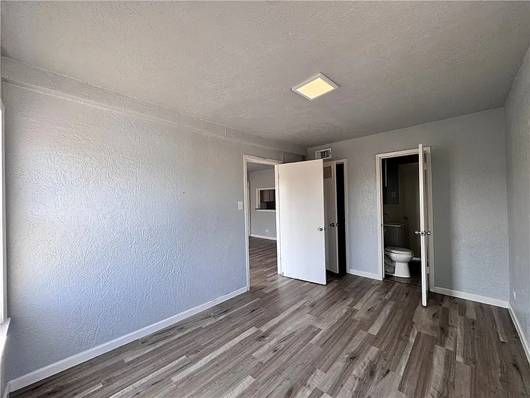 3120 Santa Fe St #12 — Photo 6