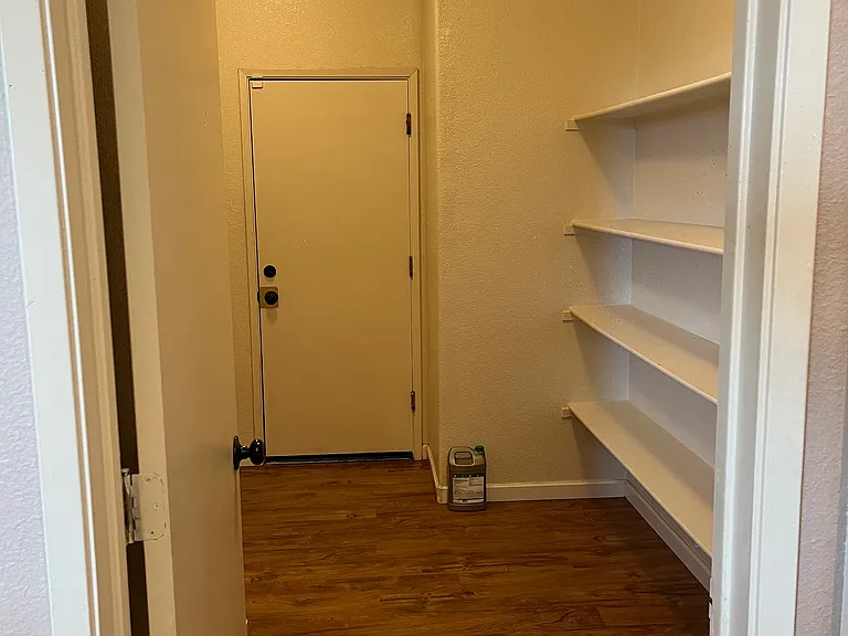 6047 Dresden Way — Photo 27