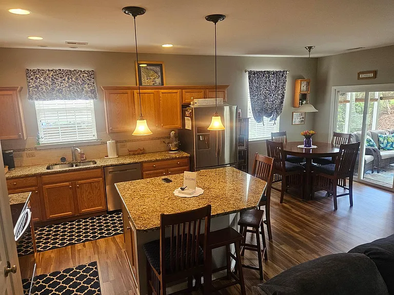 1432 Dairy Glen Dr — Photo 6