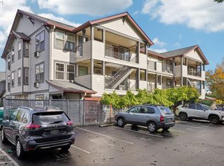 737 NE 99th Ave APT 15, Portland, OR 97220