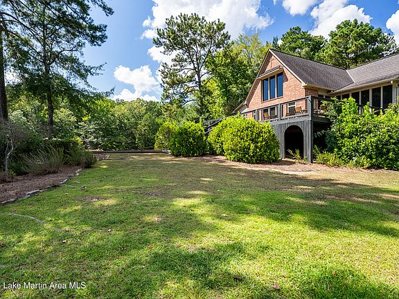 4th image of 330 Fox Run Rd