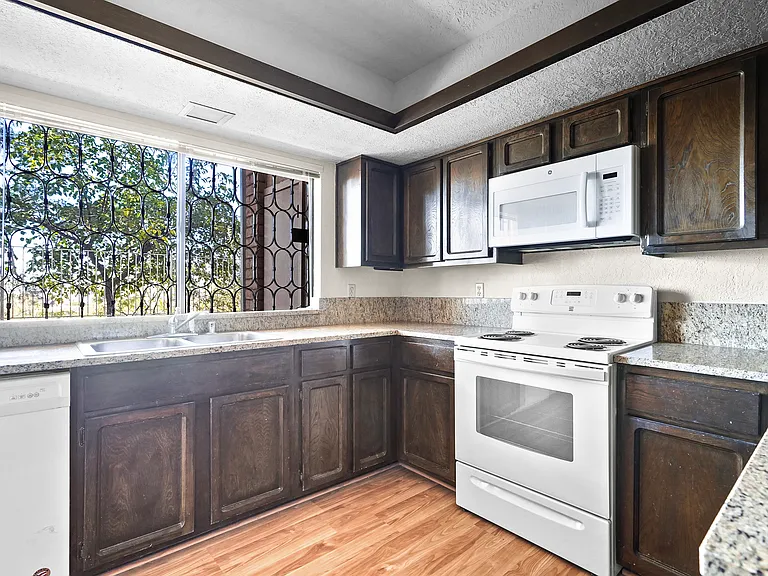 5856 Mira Serena Dr — Photo 4