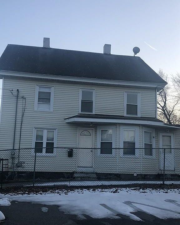 2nd image of 50 Warren St
