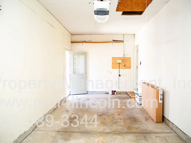 8030 N Hazelwood Dr — Photo 42
