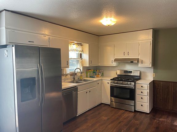 3rd image of 3005 Avenue L