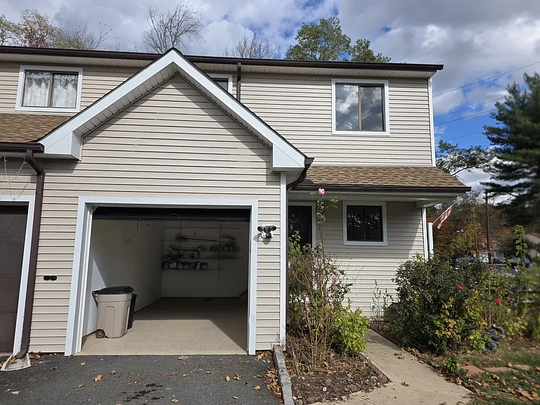 2 Tulip Ct — Photo 2