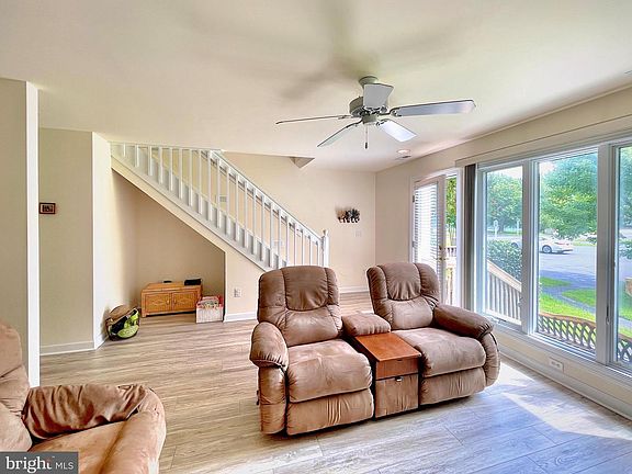 4th image of 751 Bayberry Cir #751