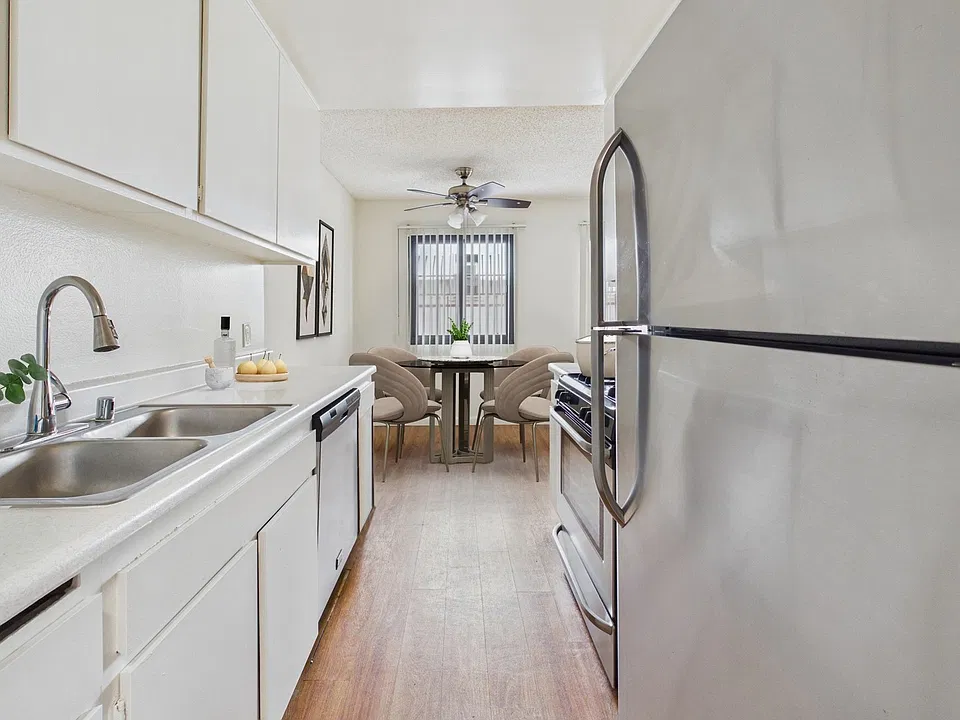 Executive House Apartments