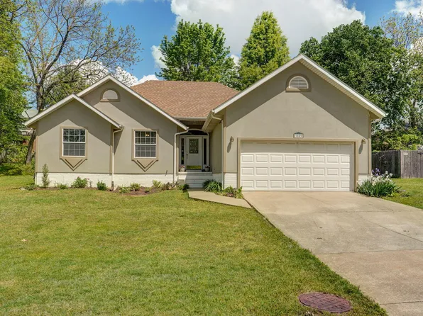 3809 W El Castile Street, Springfield, MO 65807
