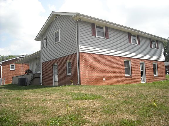 3rd image of 110 Hatfield Dr