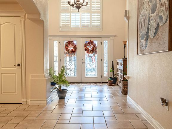 5th image of 705 Las Granjas Dr