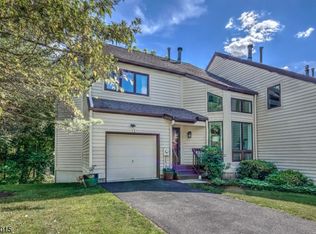 25-1 Franklin Ct, Bernardsville, NJ 07924