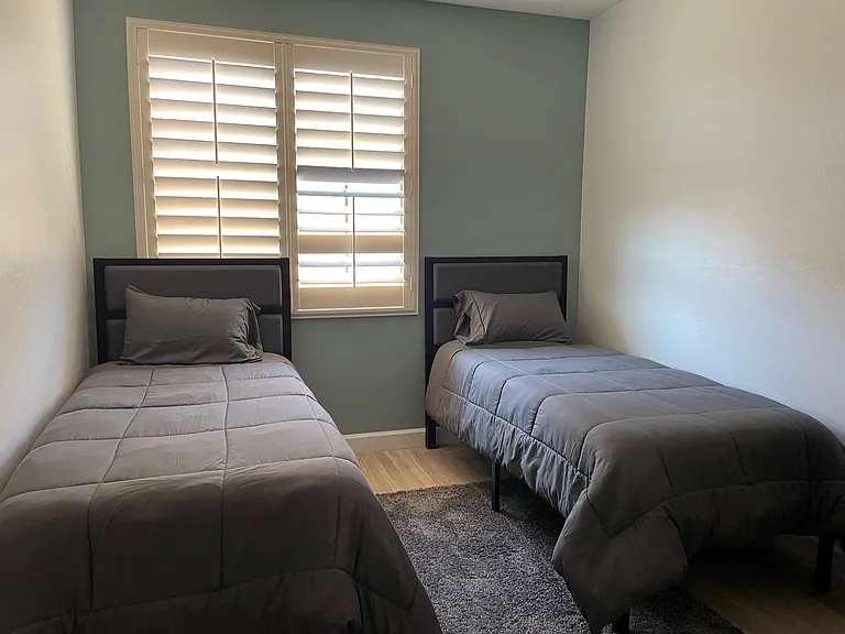 3305 E Windsor Dr — Photo 12