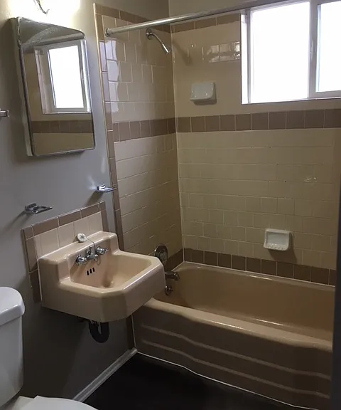 8810 Northeastern Blvd. NE — Photo 5