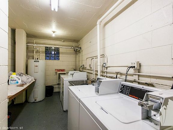 2nd image of 1446 N Dearborn St #416