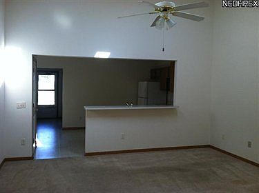 3rd image of 573 Heatherwoods Dr