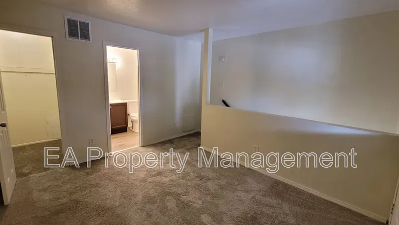 1 bed, 1.0 bath, 800 sqft, $745 — Photo 3