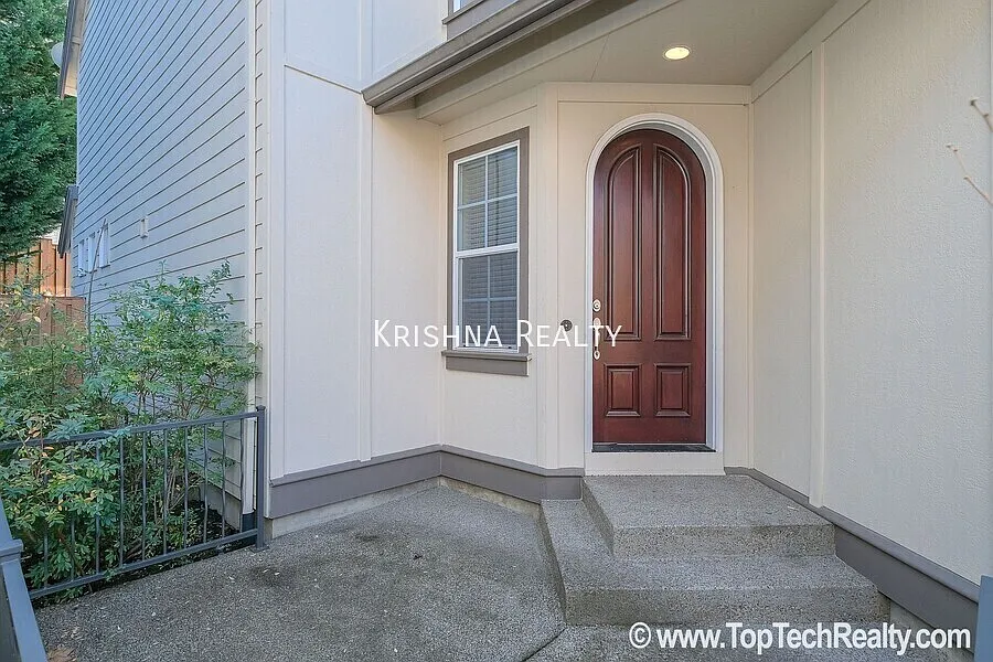 Amazing 3 Bed + Office/Den + Bonus/Media Room | Exclusive Bauer Highlands Community | Fenced Back... — Photo 2