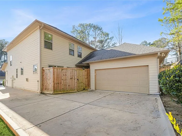 2439 Muirfield Pl — Photo 34