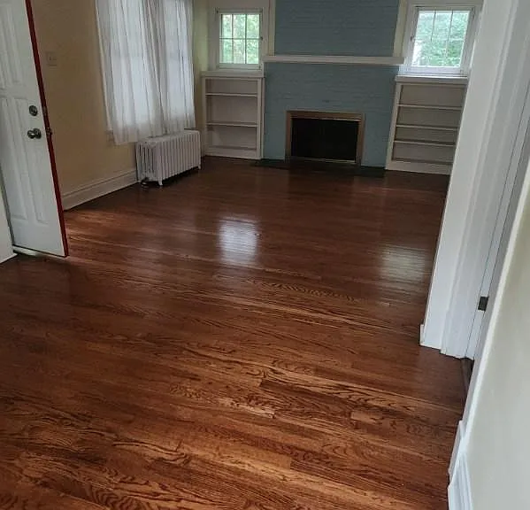 Living room spanning front of house