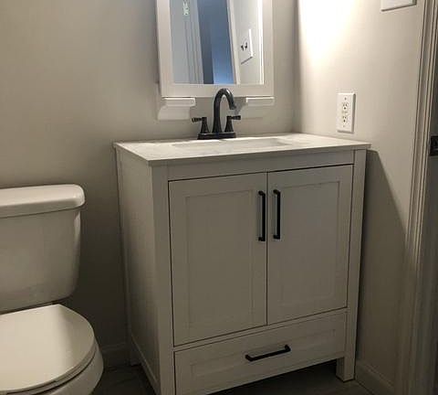 4th image of 643 Country Ln APT B