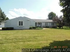 601 S Mahomet Rd photo 1